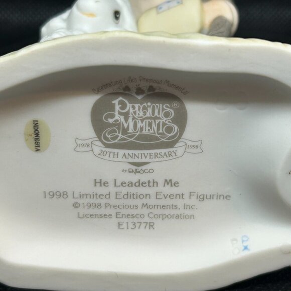 Precious Moments “He Leadeth Me” 20th Anniversary figurine - Picture 5 of 5